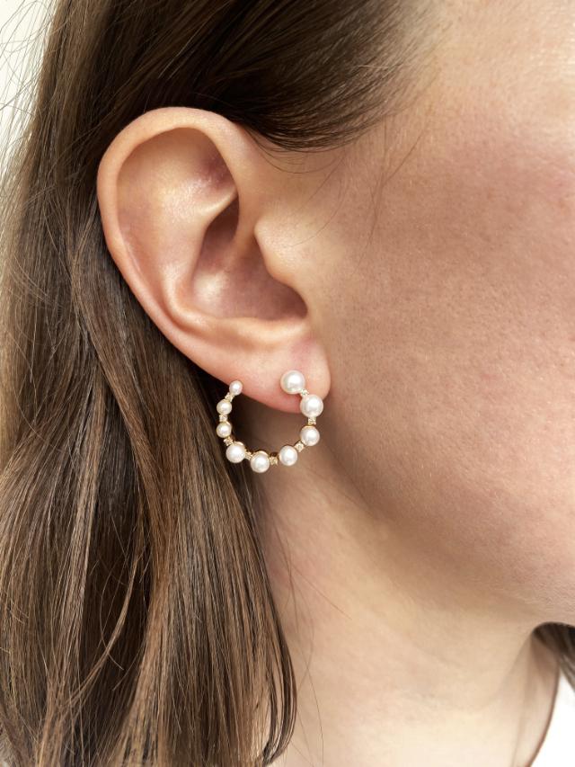 Graduated Circle Pearl Earrings