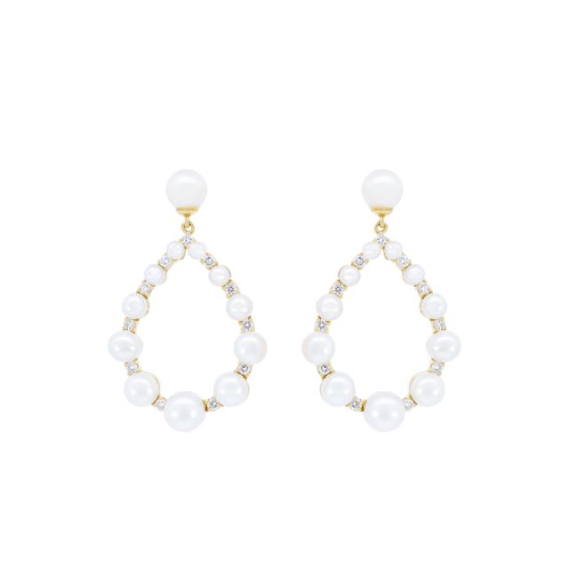 Graduated Oval Pearl Earrings