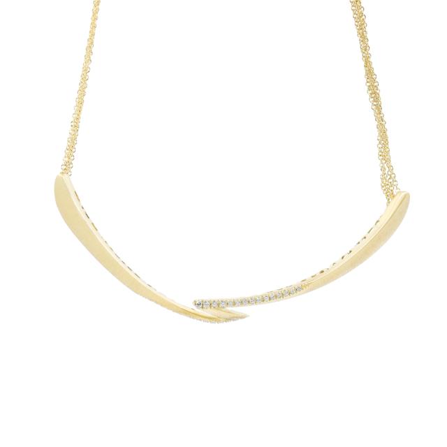 Classic Elegance Necklace 18K Yellow Gold with diamonds, perfect for special occasions and daily wea