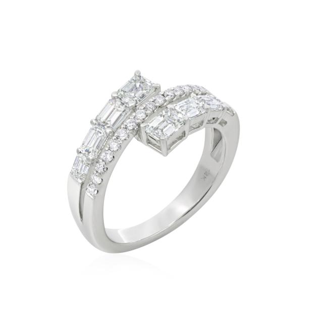 Stylish Glamour Fashion Ring, 14K White Gold, 1.61tw Round & Baguette Diamonds, Timeless Appeal