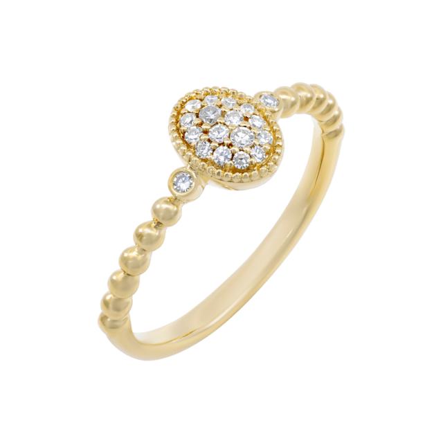 Glimming Oval Cluster Ring