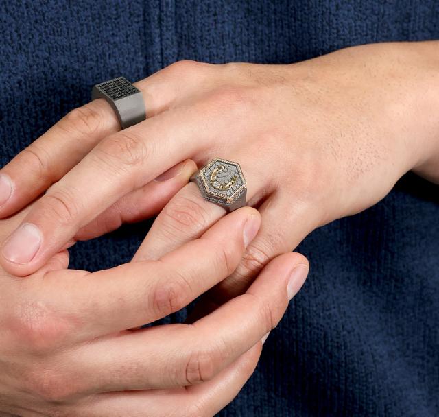 Fancy Horshoe Ring